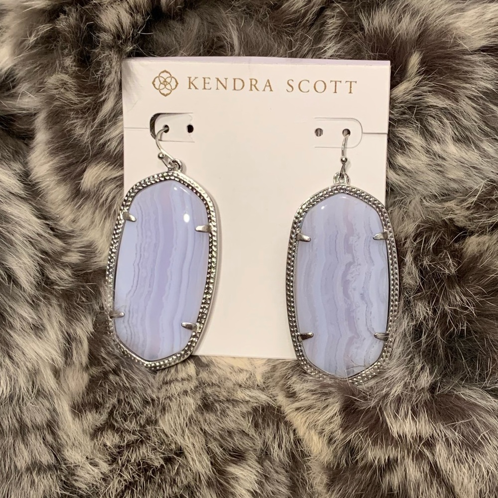 Kendra Scott drop earrings